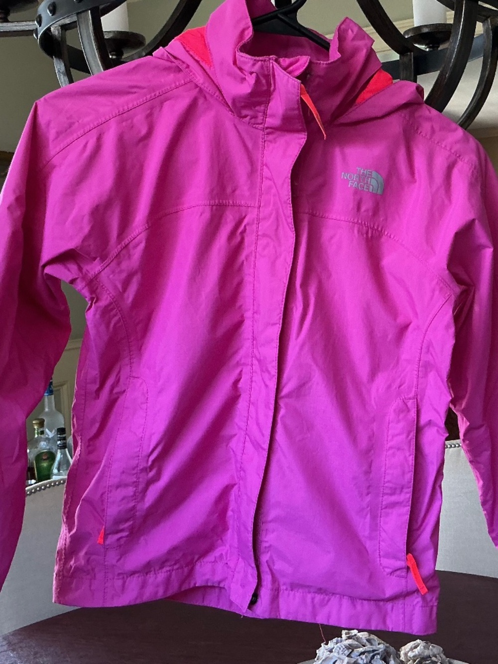The North Face Girls windbreaker 7/8